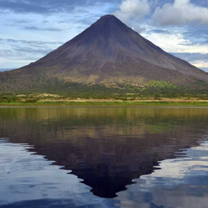 Transfer San Jose Fortuna Arenal Volcano Area